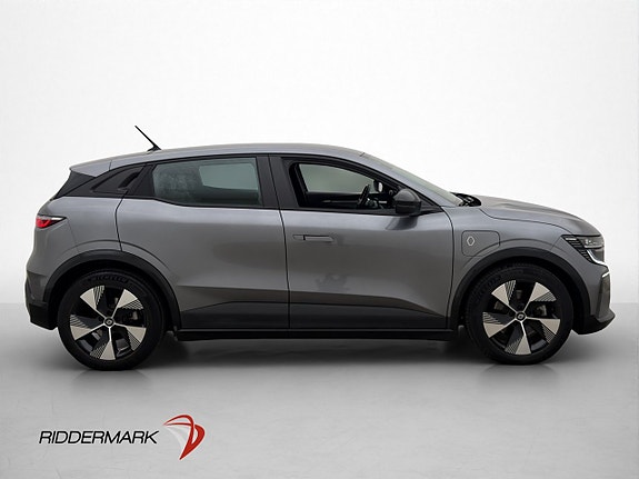 Renault Megane E-Tech 9 of 30