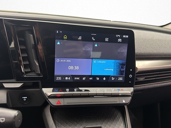 Renault Megane E-Tech 19 of 30