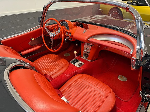 Chevrolet Corvette 30 of 30