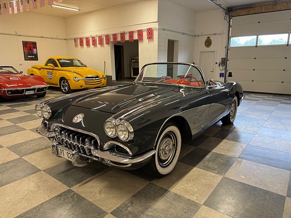 Chevrolet Corvette 6 of 30