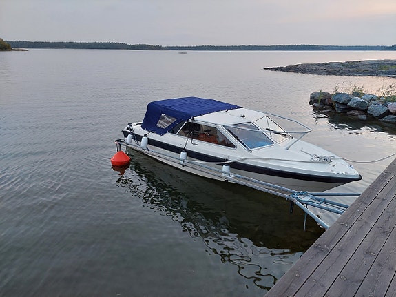 Flipper 640 HT, Mercruiser 220hk 8 of 10