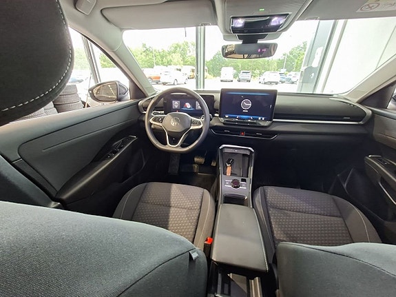 Volkswagen T-Roc 7 of 14