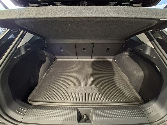 Volkswagen T-Roc 8 of 14