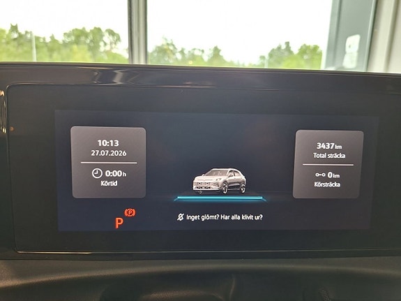 Volkswagen T-Roc 11 of 14