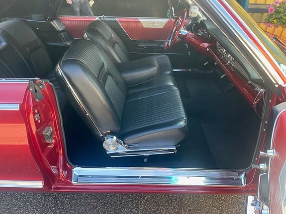 Chrysler 300 11 of 27