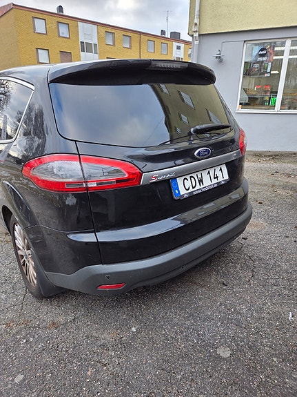 Ford S-MAX 3 of 5