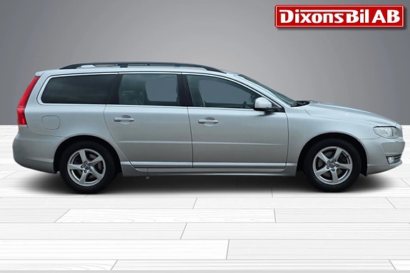Volvo V70 2 of 5