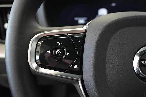 Volvo XC60 18 of 25
