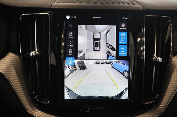 Volvo XC60 23 of 25