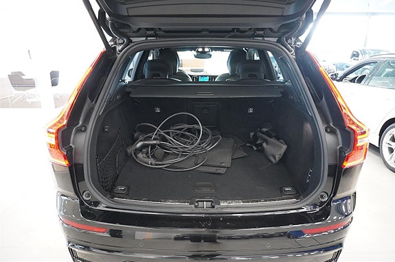 Volvo XC60 12 of 25