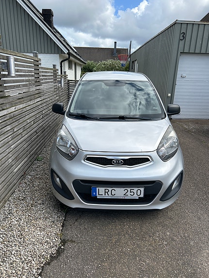 Kia Picanto 3 of 5