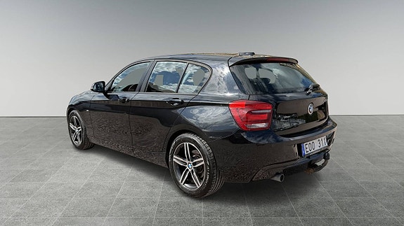 BMW 118d 2 of 8