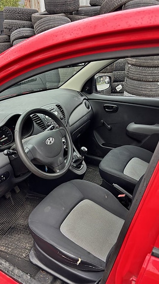 Hyundai i10 6 of 7