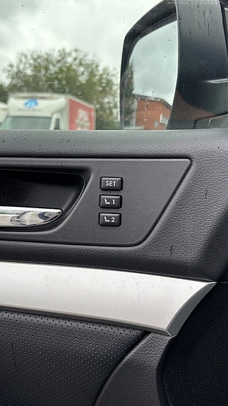 Hyundai i10 4 of 7