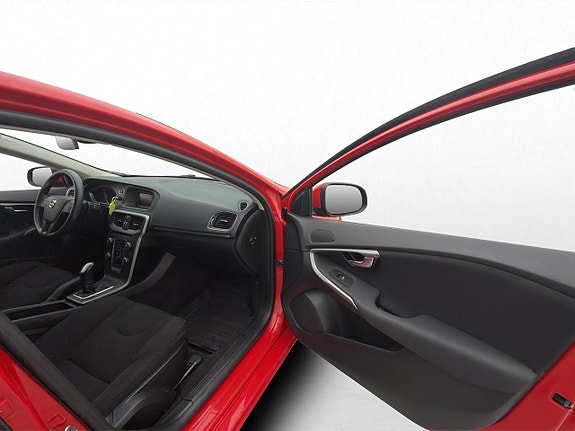 Volvo V40 18 of 26