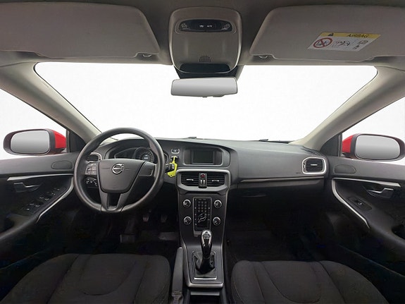 Volvo V40 11 of 26