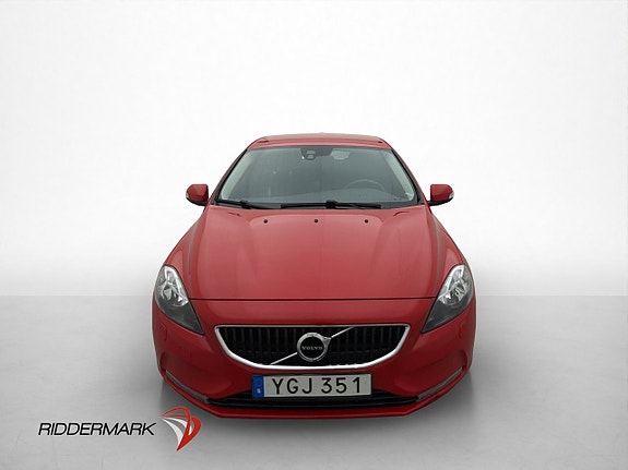 Volvo V40 2 of 5
