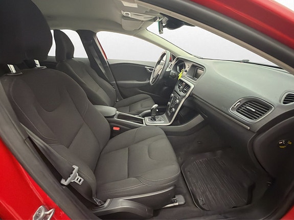 Volvo V40 17 of 26