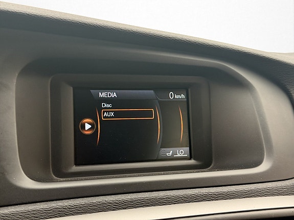 Volvo V40 15 of 26