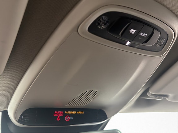 Volvo V40 22 of 26