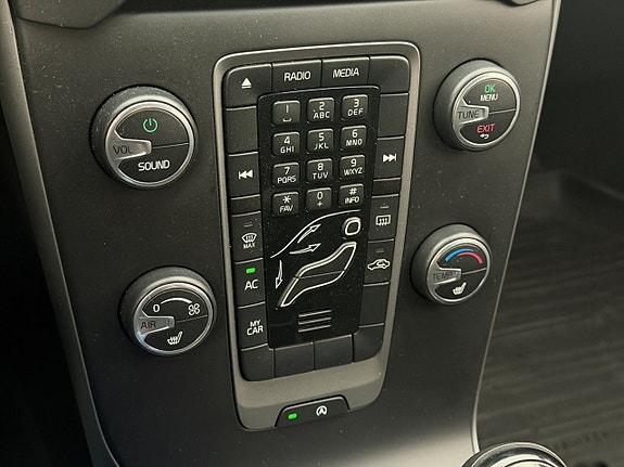 Volvo V40 16 of 26