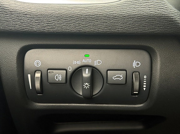 Volvo V40 21 of 26