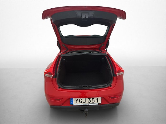 Volvo V40 20 of 26
