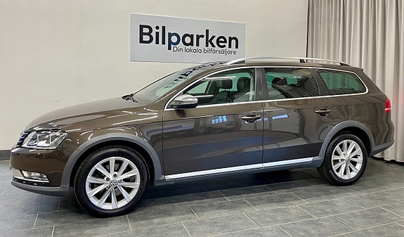 Volkswagen Passat Alltrack 3 of 5
