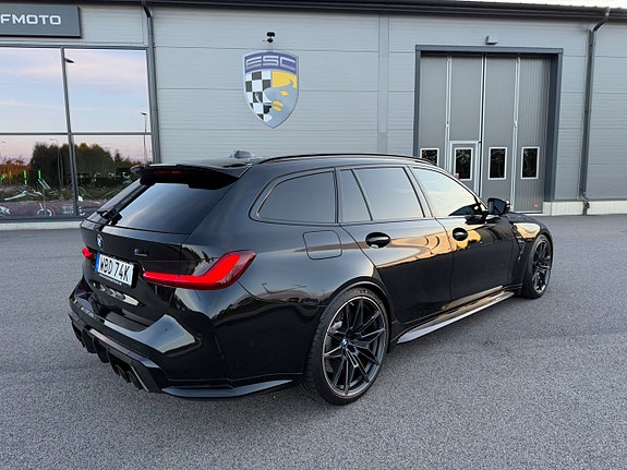 BMW M3 3 of 5