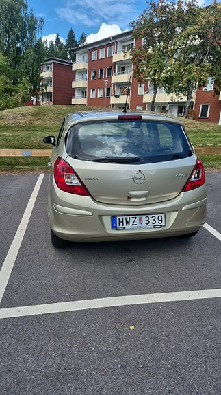 Opel Corsa 3 of 3