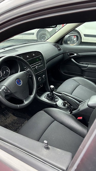 Saab 9-3 6 of 7