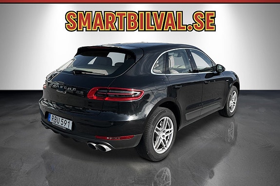 Porsche Macan S 6 of 30