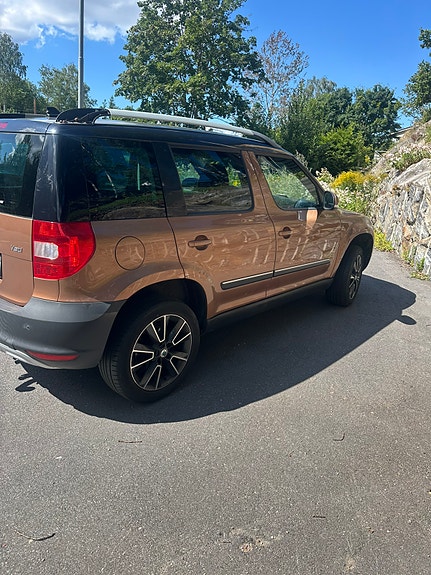 Skoda Yeti 2 of 9