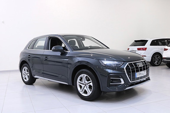 Audi Q5 2 of 5
