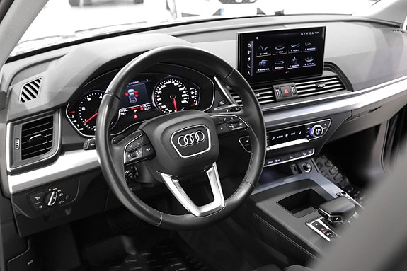 Audi Q5 9 of 23