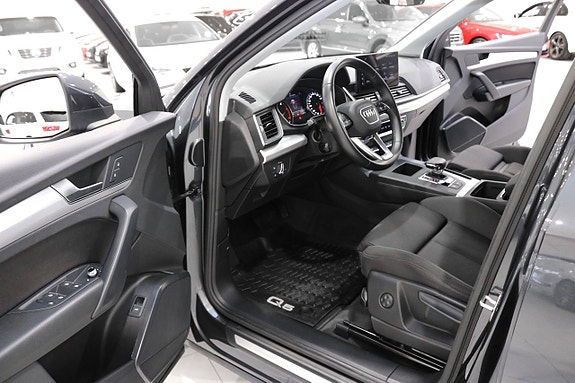 Audi Q5 10 of 23