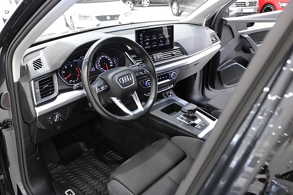 Audi Q5 11 of 23