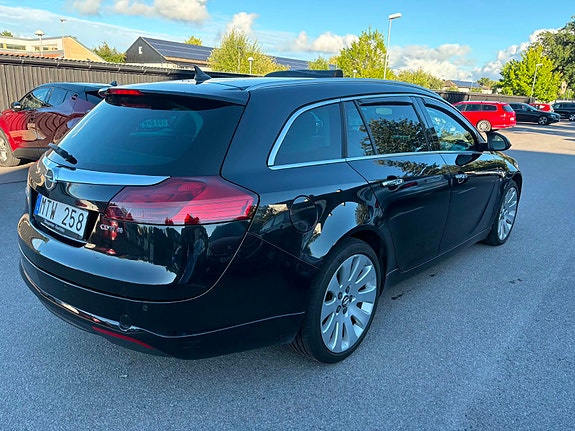 Opel Insignia 3 of 5