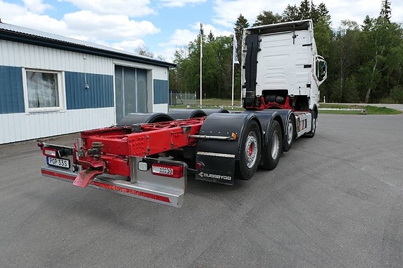 Volvo FH500 8x2HP 3 of 9