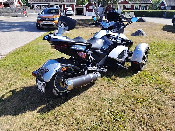 Can-Am Spyder RS 4 of 9