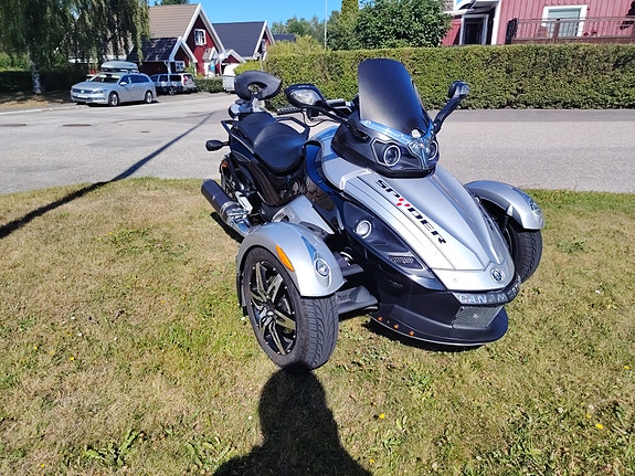Can-Am Spyder RS 5 of 9