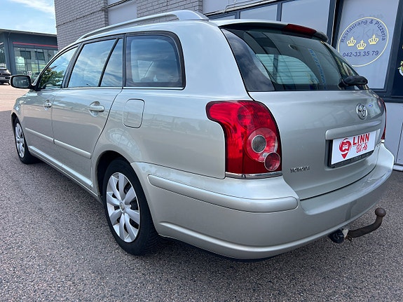 Toyota Avensis 6 of 19