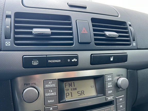 Toyota Avensis 15 of 19