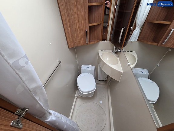 Adria ALPINA 743 UK 16 of 18