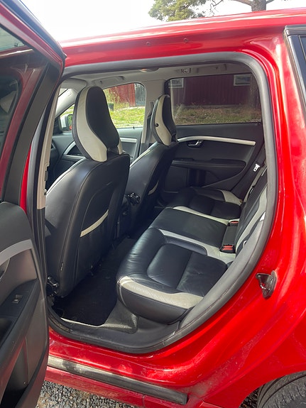 Volvo V70 6 of 9