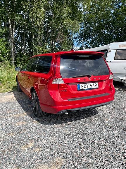 Volvo V70 4 of 5