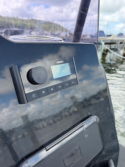 BRIG Navigator N570P 2018 | Evinrude 75 hk | Garmin | 210 h 5 of 8