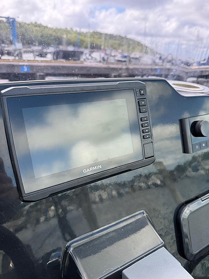 BRIG Navigator N570P 2018 | Evinrude 75 hk | Garmin | 210 h 6 of 8