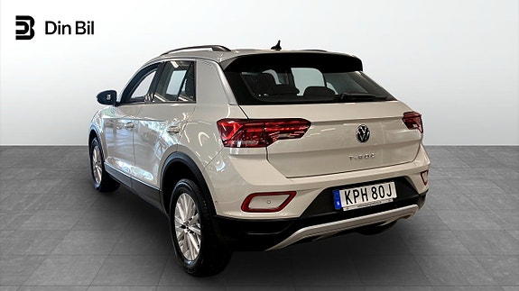 Volkswagen T-Roc 3 of 5