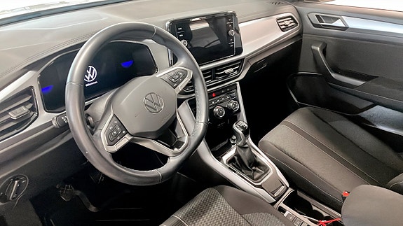 Volkswagen T-Roc 7 of 12